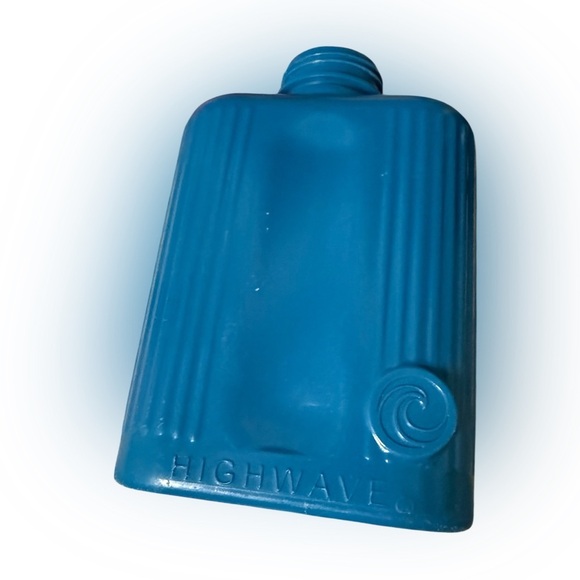 Highwave AutoDogMug Growler 44oz Blue | Portable Dog Water Bottle - Picture 5 of 9